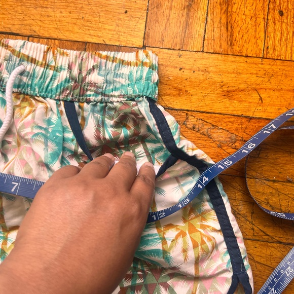 Confort fit short floral size M - Picture 2 of 7